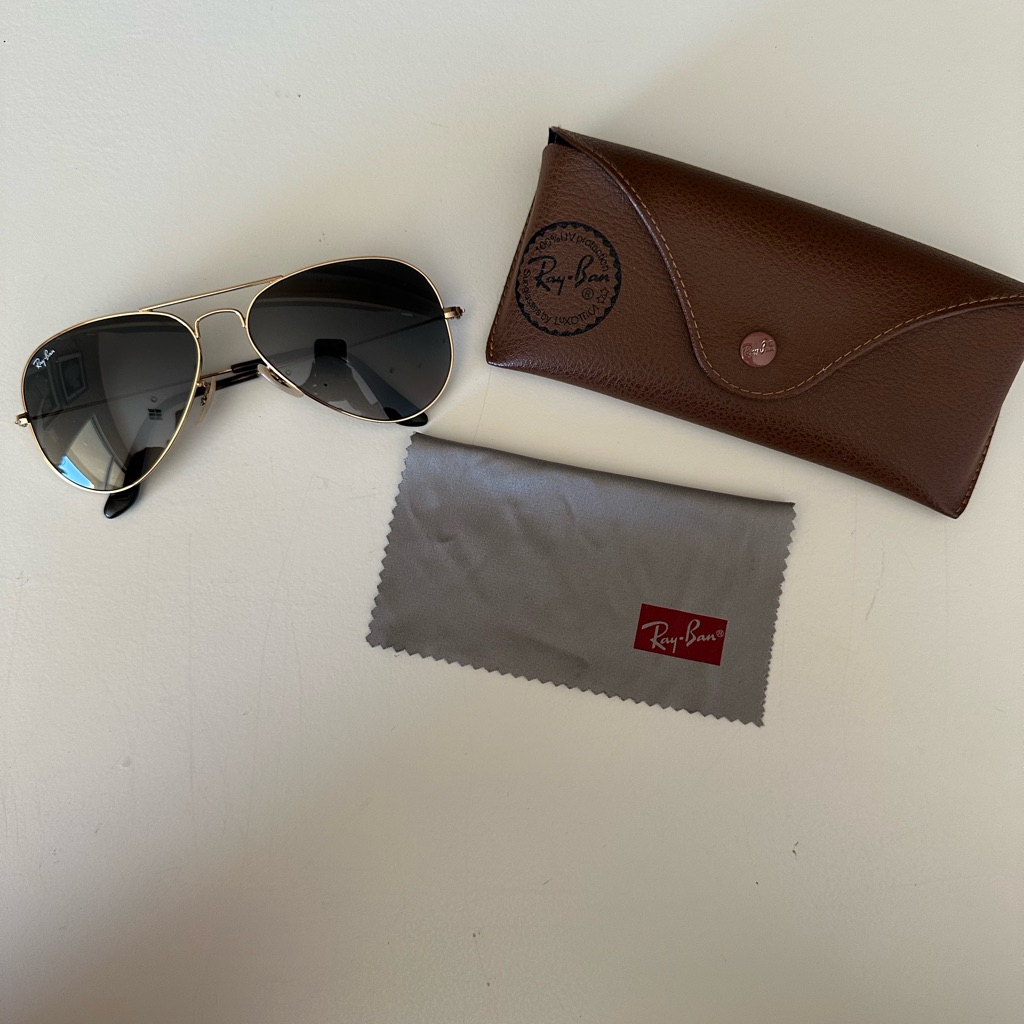 Ray-Ban Gold Aviator Sunglasses With Brown Case